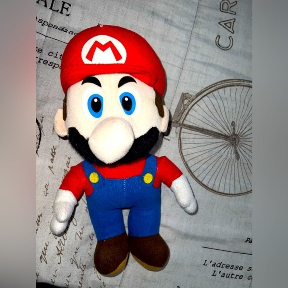 Super‎ Mario Bros stuffed toy